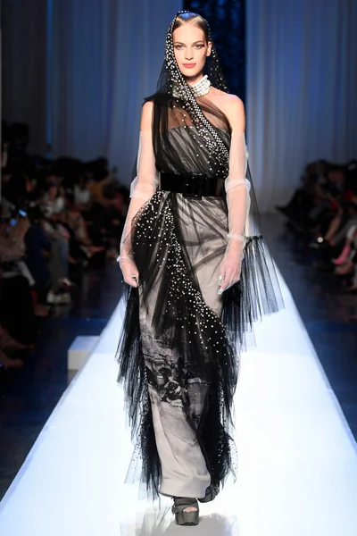 Look 57